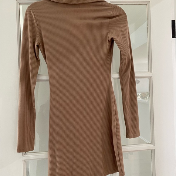 Reformation Amy dress in tan size XS - Picture 5 of 5